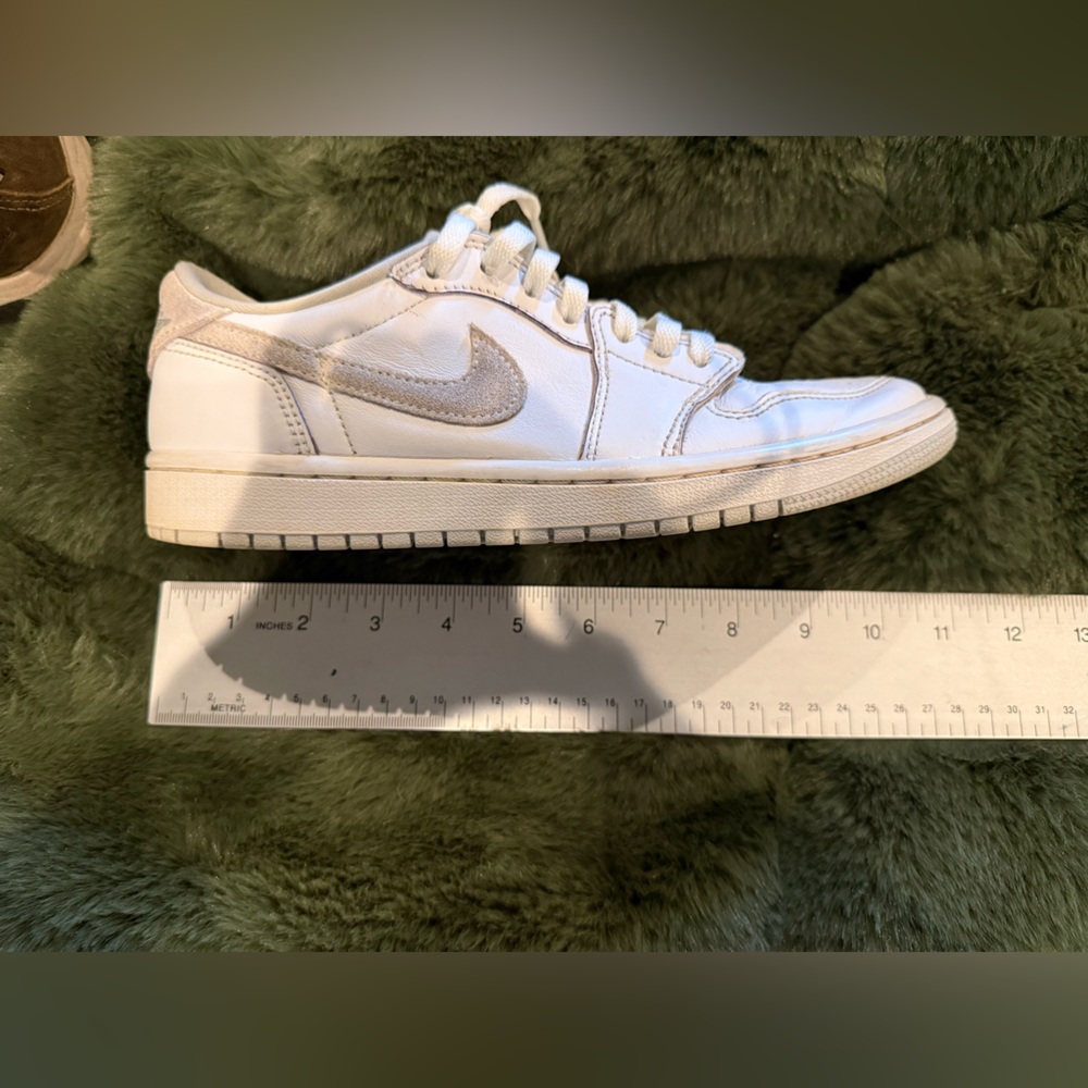 Nike Jordan Low in Neutral Grey - Picture 9 of 9